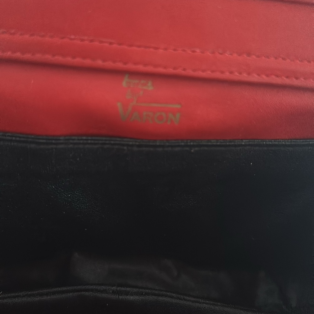 Beautiful Red Snakeskin Purse - Picture 4 of 8